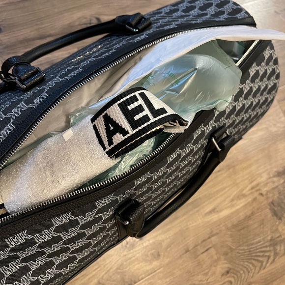 Michael Kors Cooper Duffle Weekender Bag - Black Multi NWT - Picture 6 of 10